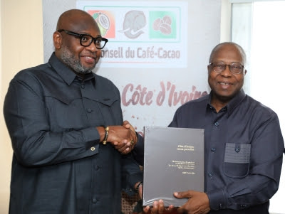 MON REGARD SUR : C’est en coordination avec la Côte d’Ivoire que le Ghana a abaissé son prix bord-champ : quelles significations ?