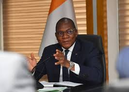 RÉVOLUTION AGRICOLE EN MARCHE : LE GOUVERNEMENT VEUT TRANSFORMER EN PROFONDEUR LE MODÈLE IVOIRIEN