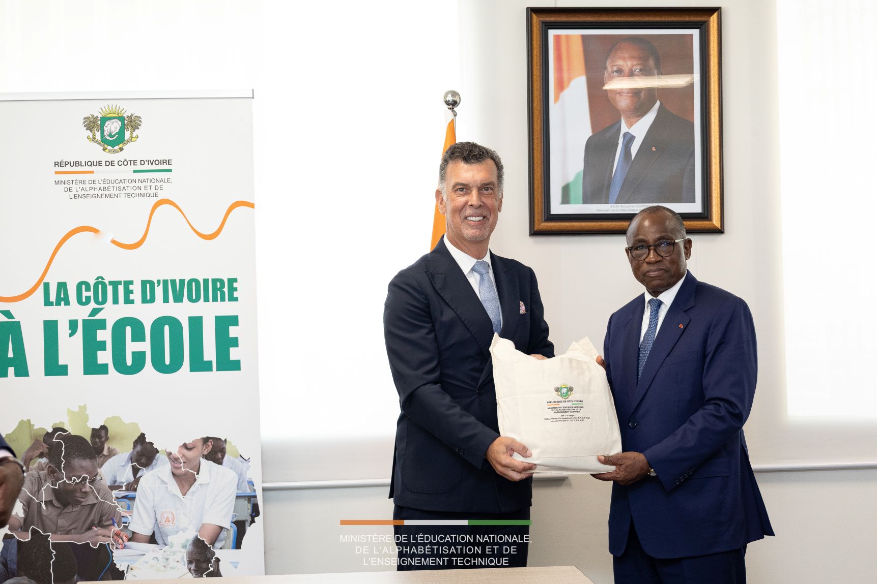 ÉDUCATION • PARTENARIAT PUBLIC-PRIVÉ   CÔTE D'IVOIRE TERMINAL RÉHABILITE DES ÉCOLES : QUAND LE SECTEUR PRIVÉ PREND EN CHARGE L'AVENIR DE LA JEUNESSE