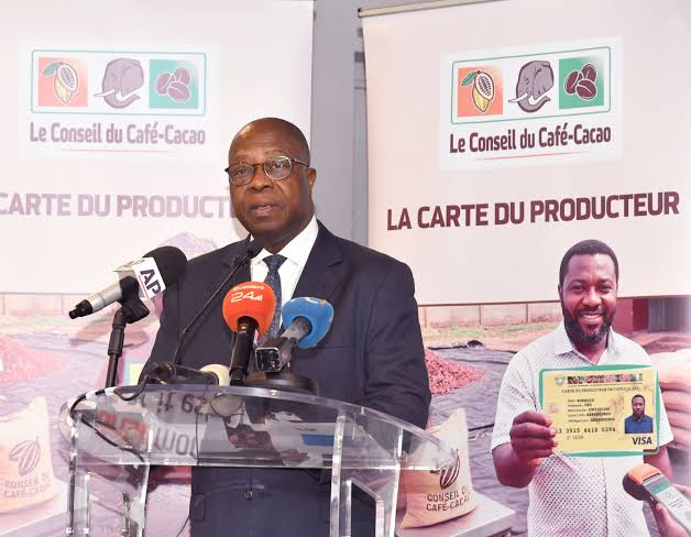 FILIÈRE CAFÉ-CACAO · TRAÇABILITÉ & MARCHÉ EUROPÉEN TRAÇABILITÉ DU CACAO : 26 000 TONNES DÉJÀ CERTIFIÉES, LA COURSE CONTRE LA MONTRE FACE À L'EUROPE EST LANCÉE